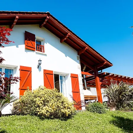 Maison Florenia Bed & Breakfast Caro (Pyrenees-Atlantiques)